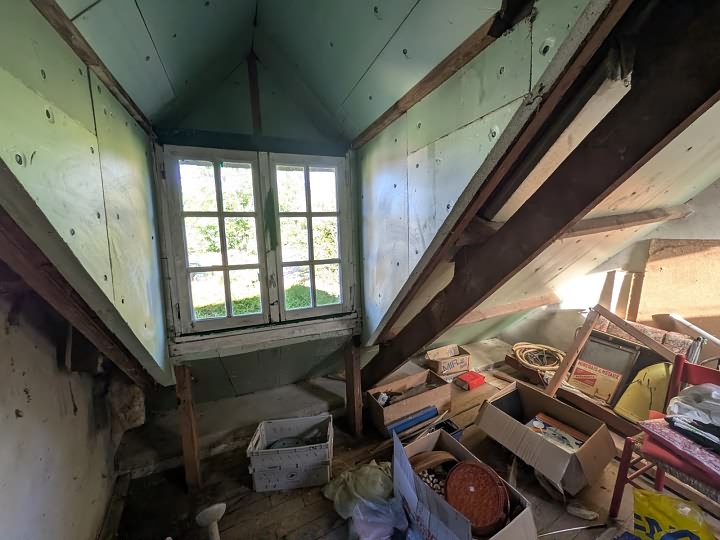 Stone house to renovate near BRITTANY CENTRE and BRITTANY CENTRE WEST