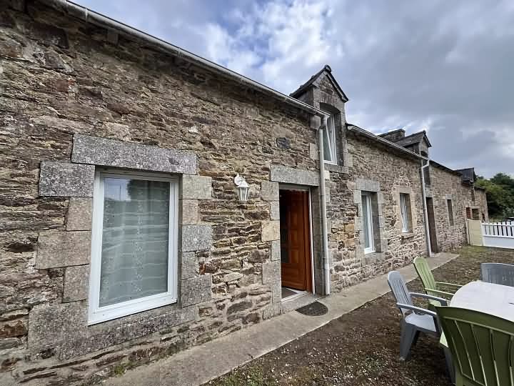 4 bed stone house for sale near Caribet