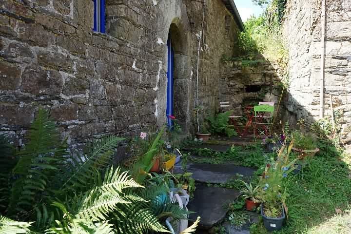 3 bed stone house for sale near Keraden
