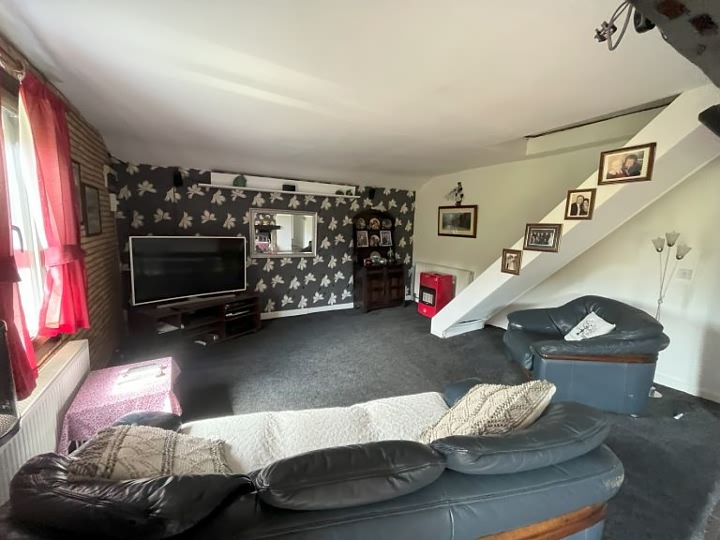 2 bed stone house for sale near Lambus