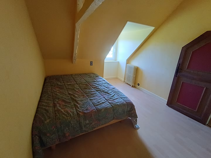 Stone longère de 4 chambres à vendre près de Bothoa