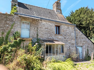 Stone house to renovate near BRITTANY CENTRE and BRITTANY CENTRE WEST