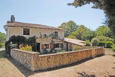 3 bed stone house for sale near Vanxains