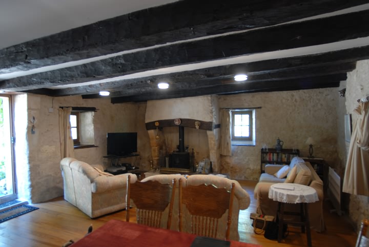 3 bed stone house for sale near Vanxains
