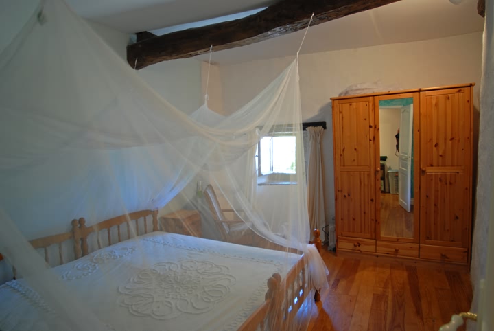 3 bed stone house for sale near Vanxains