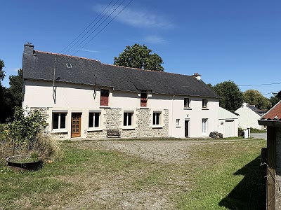 6 bed stone longère for sale near Saint Vran