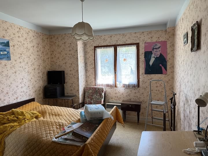 6 bed stone longère for sale near Saint Vran