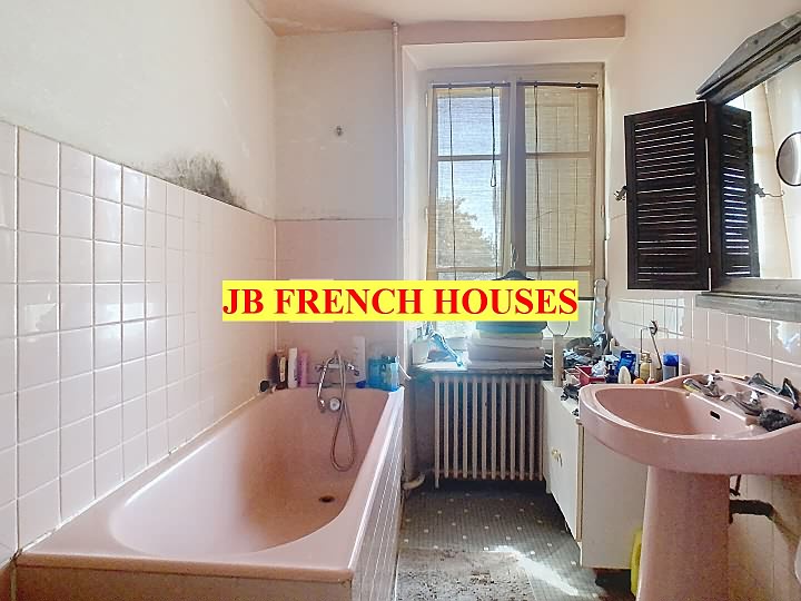 4 bed stone house for sale near Saint Vran