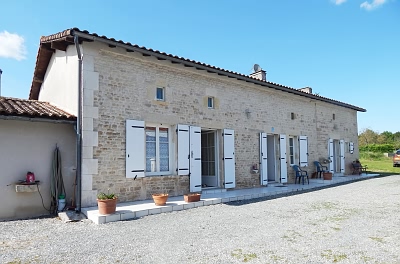 4 bed stone house for sale near Ardilleux