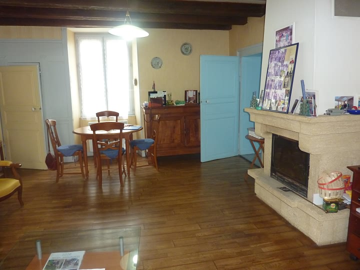 3 bed stone house for sale near Liglet