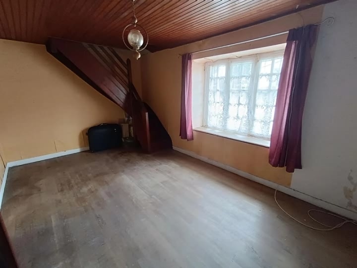 3 bed stone house for sale near Bonen