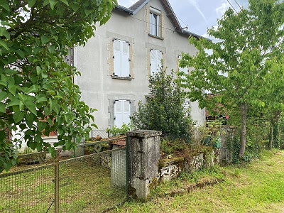 4 bed stone house for sale near Bujaleuf