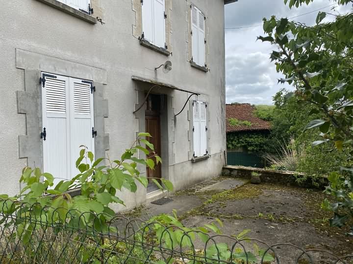 4 bed stone house for sale near Bujaleuf