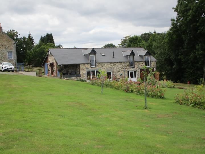 3 bed stone house for sale near Burcy