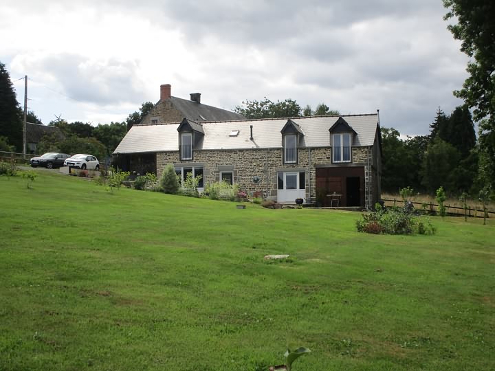 3 bed stone house for sale near Burcy