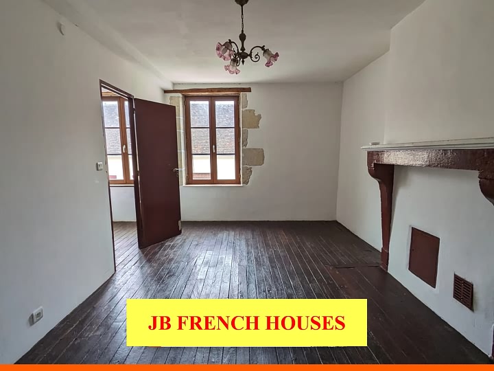 2 bed stone house for sale near Igé