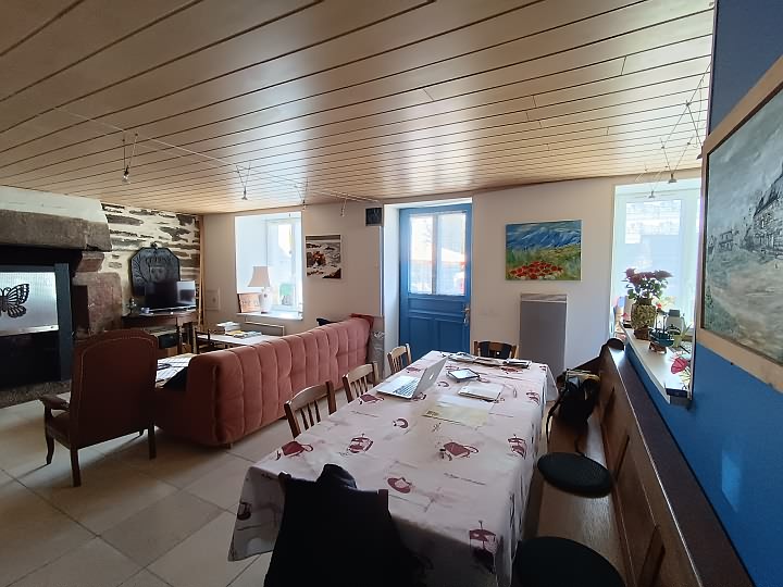 Maison en pierre de 3 chambres à vendre près de Bothoa