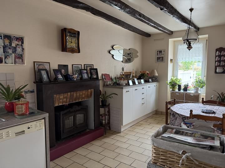 5 bed stone house for sale near Treve