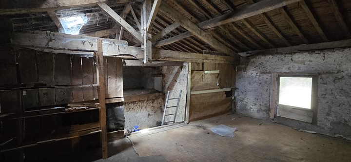 3 bed stone house for sale near Gentray