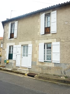 2 bed stone house for sale near Liglet