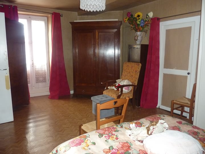 2 bed stone house for sale near Liglet