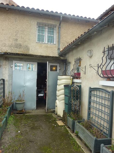 2 bed stone house for sale near Liglet