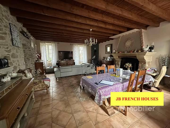 4 bed stone farmhouse for sale near Noth