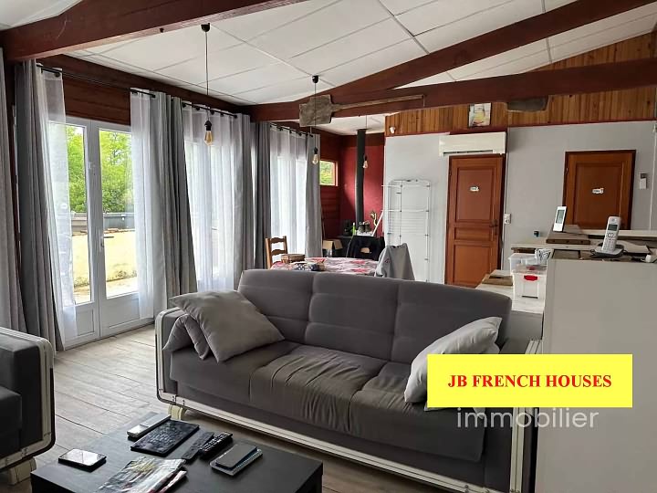 3 bed stone house for sale near Noth