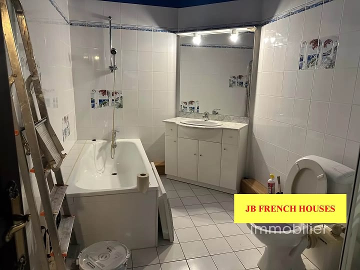 3 bed stone house for sale near Noth