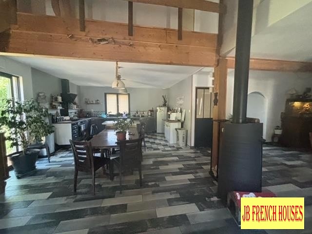 6 bed stone house for sale near Farebout