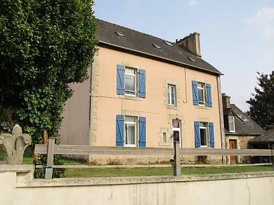 4 bed stone house for sale near Keraden