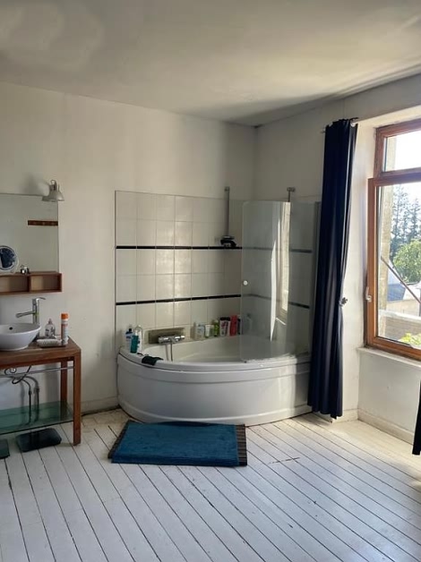 4 bed stone house for sale near Keraden