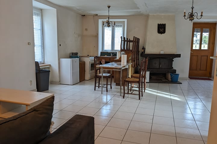 2 bed stone house for sale near Peer
