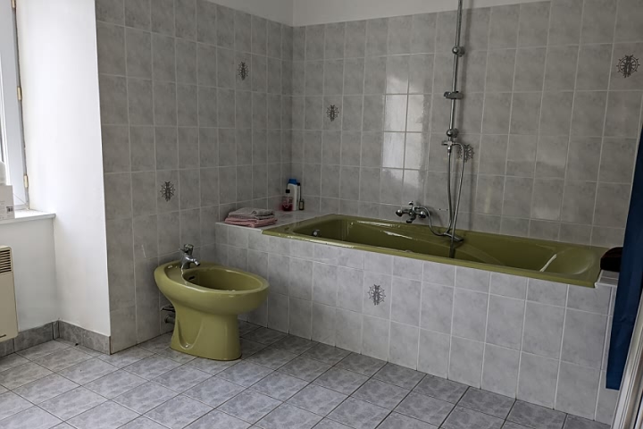 2 bed stone house for sale near Peer
