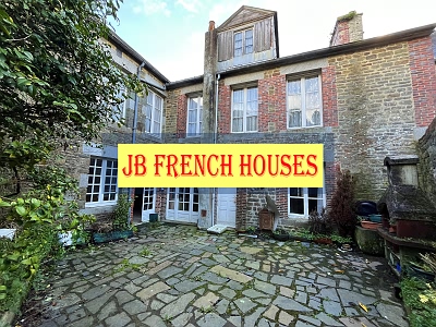 5 bed stone house for sale near Burcy