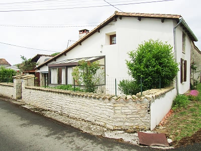 2 bed stone house for sale near Ardilleux