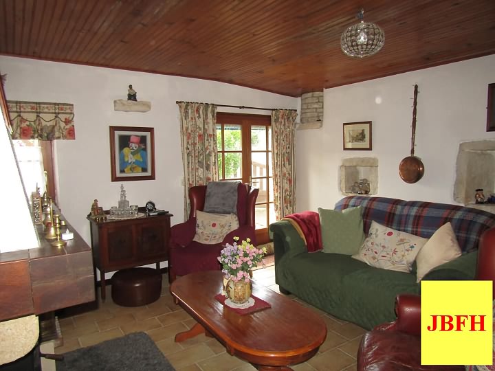 2 bed stone house for sale near Ardilleux