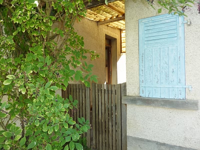 Maison en pierre d'une chambre à vendre près de Liglet