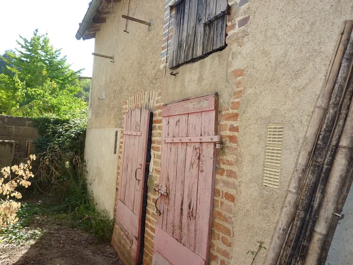 Maison en pierre d'une chambre à vendre près de Liglet