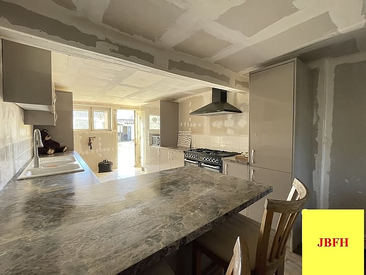 3 bed stone house for sale near Pliboux