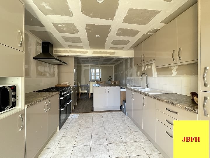3 bed stone house for sale near Pliboux