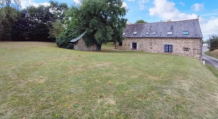 3 bed stone house for sale near Lesbois