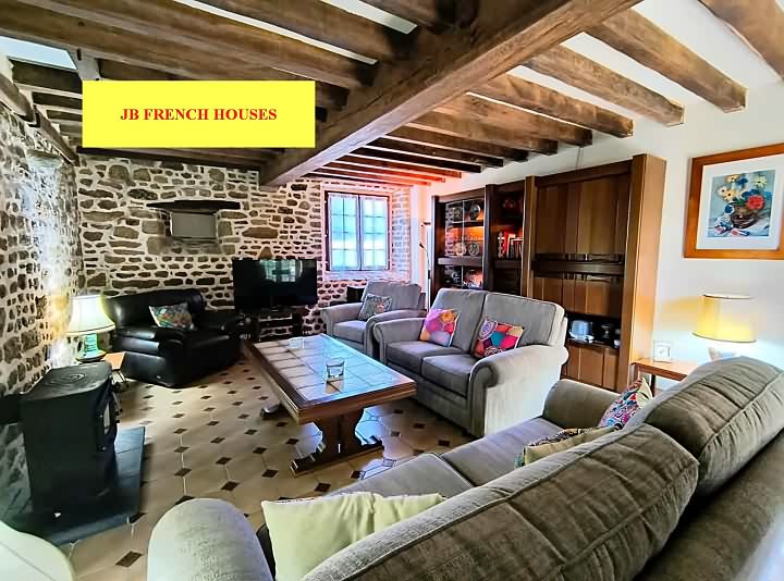 3 bed stone house for sale near Lesbois