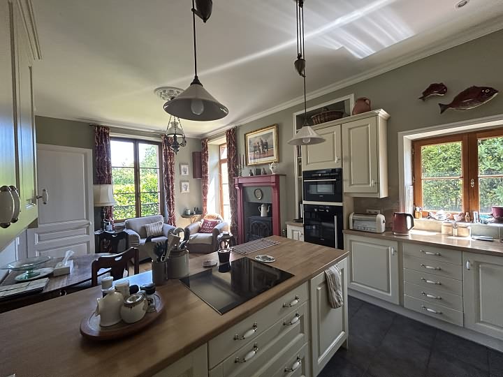 5 bed stone house for sale near Tréprel