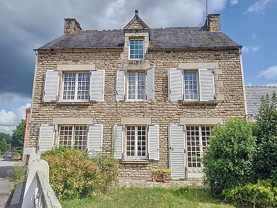 4 bed stone house for sale near Missiriac