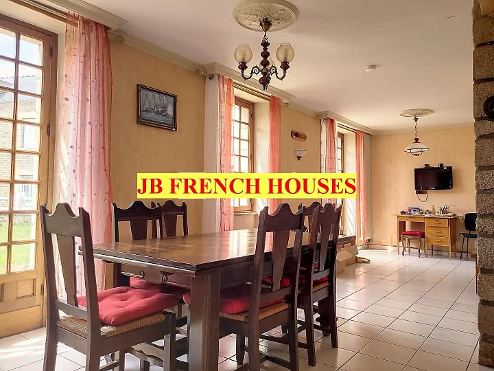 4 bed stone house for sale near Missiriac