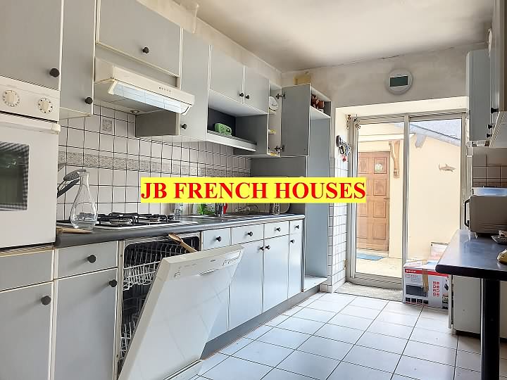 4 bed stone house for sale near Missiriac