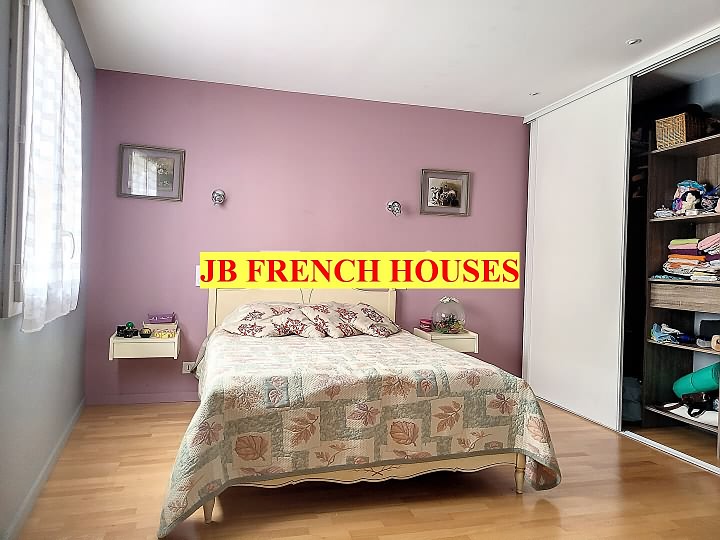 4 bed stone house for sale near Missiriac