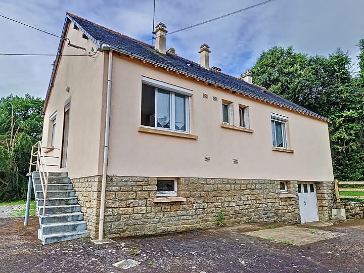 3 bed house for sale near Taupont