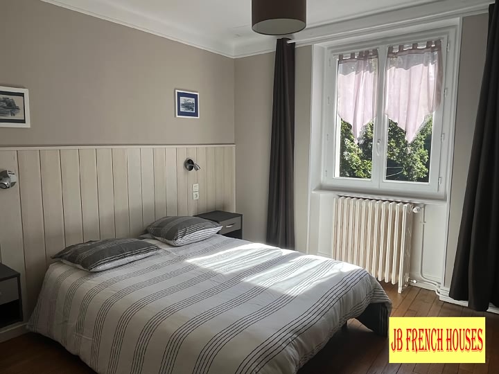 4 bed stone house for sale near Affieux